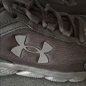 Under Armour Black women’s Lightweight Athletic Trainers